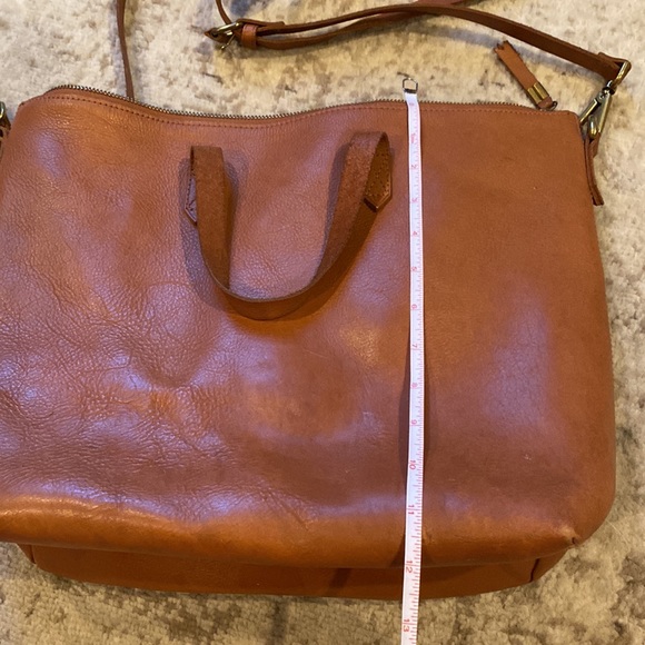 Madewell Zip Transport Tote in English Saddle - Picture 8 of 9